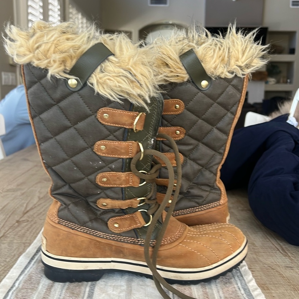 Water proof Sorel boots insulated size 9